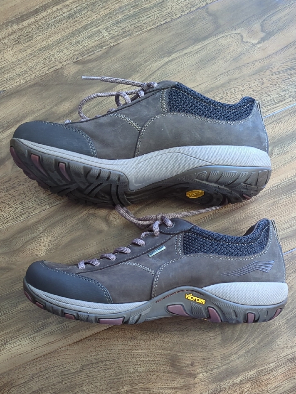 Dansko Paisley Leather Waterproof Walking Shoe Sneaker 39 - Picture 2 of 9